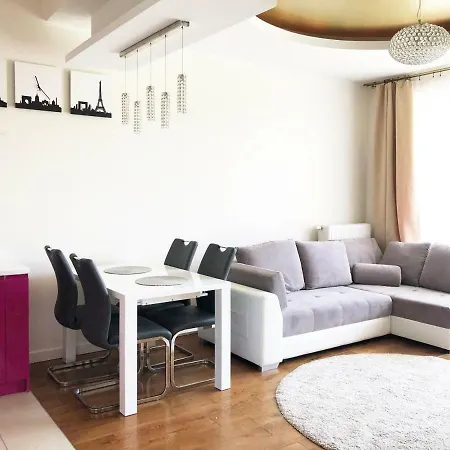 Apartment Rydygiera 17 By Homeprime Warsaw